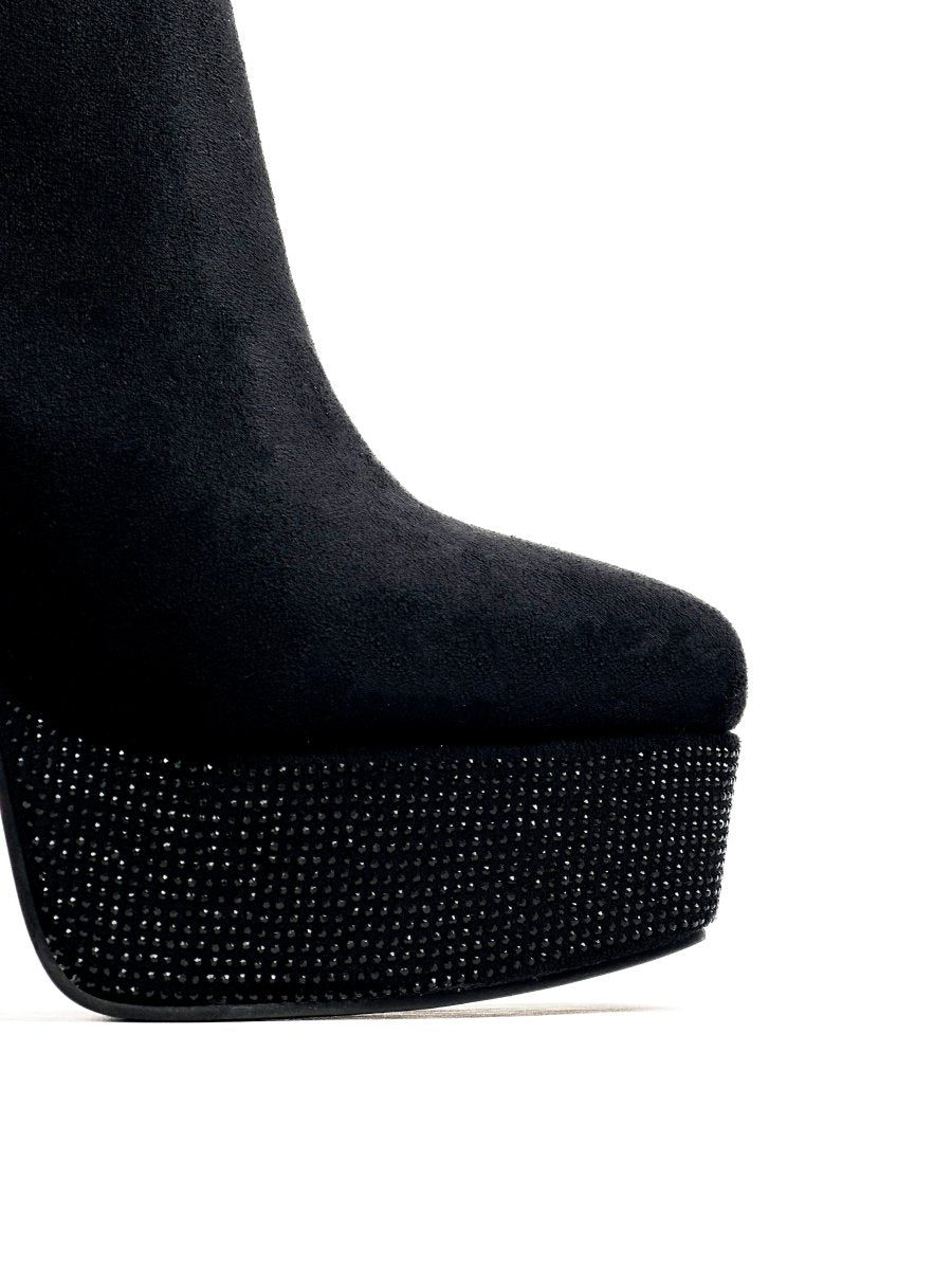 حذاء قصير من الجلد المدبوغ الأسود