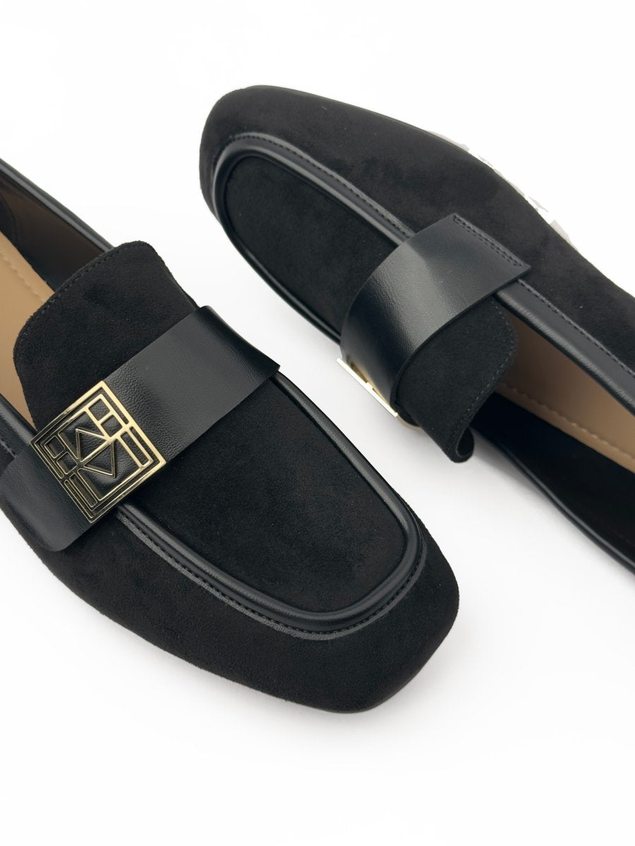 لوفر شمواه ذات تفاصيل معدنية