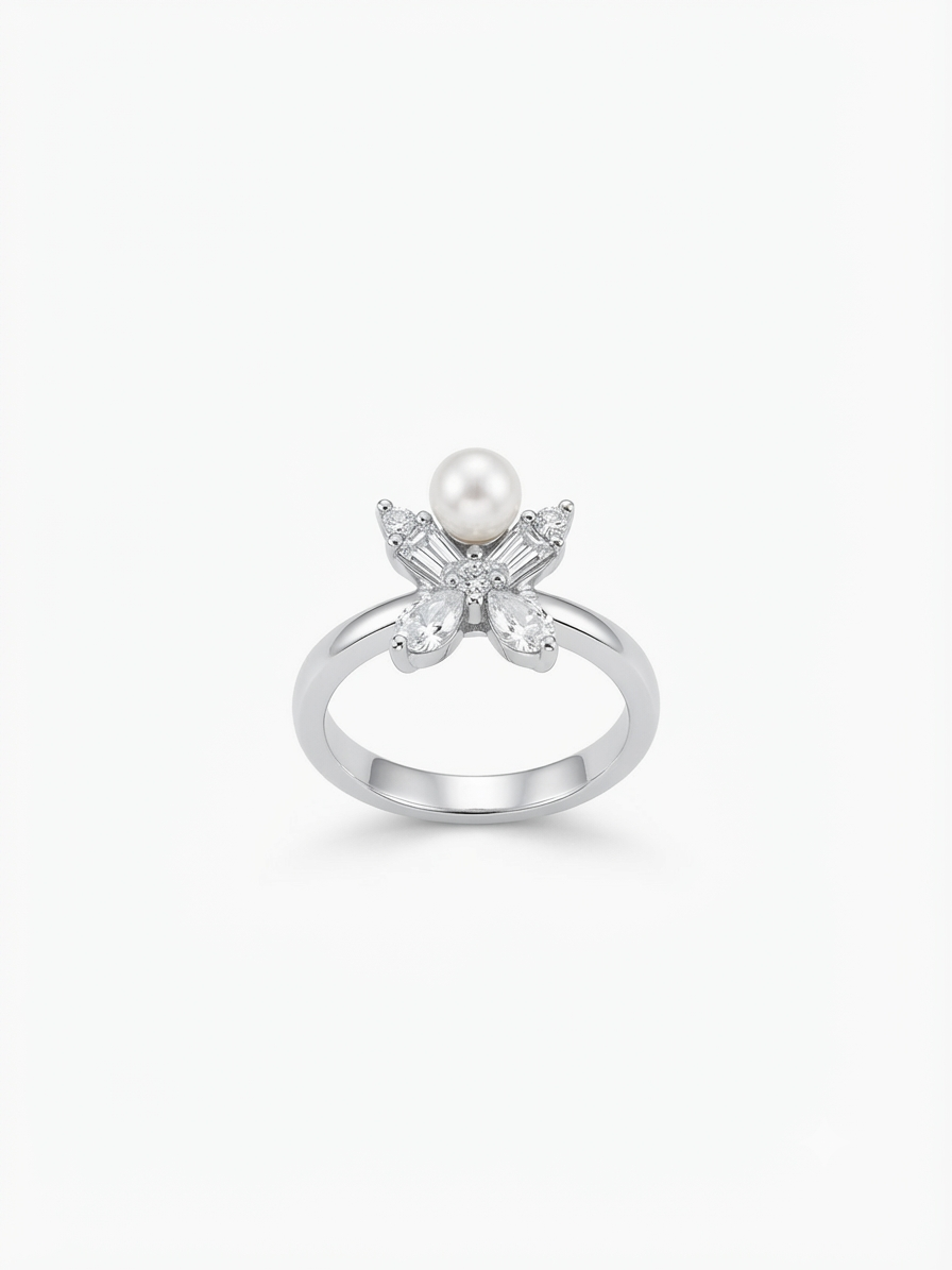 Zircon and pearl-studded set