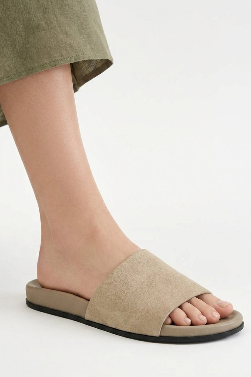Suede slippers