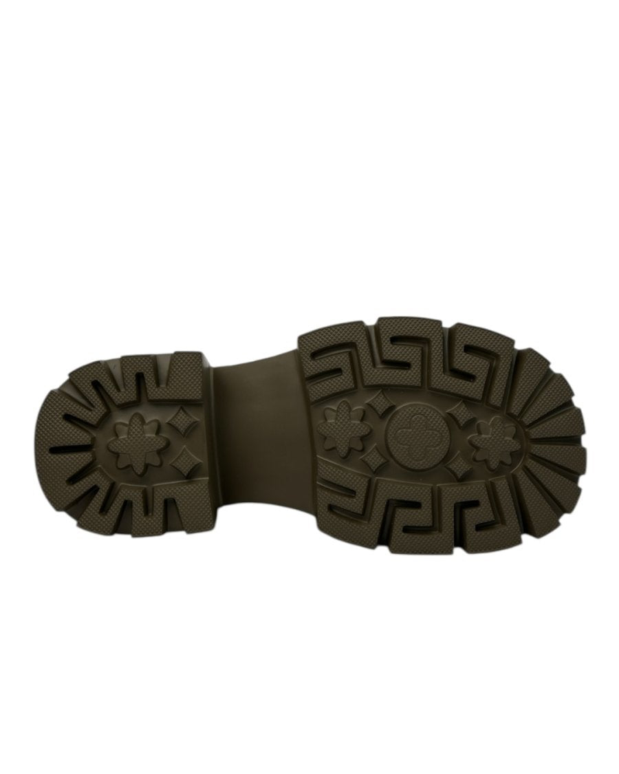 أحذية من جلد الغزال على طراز UGG بنعل سميك