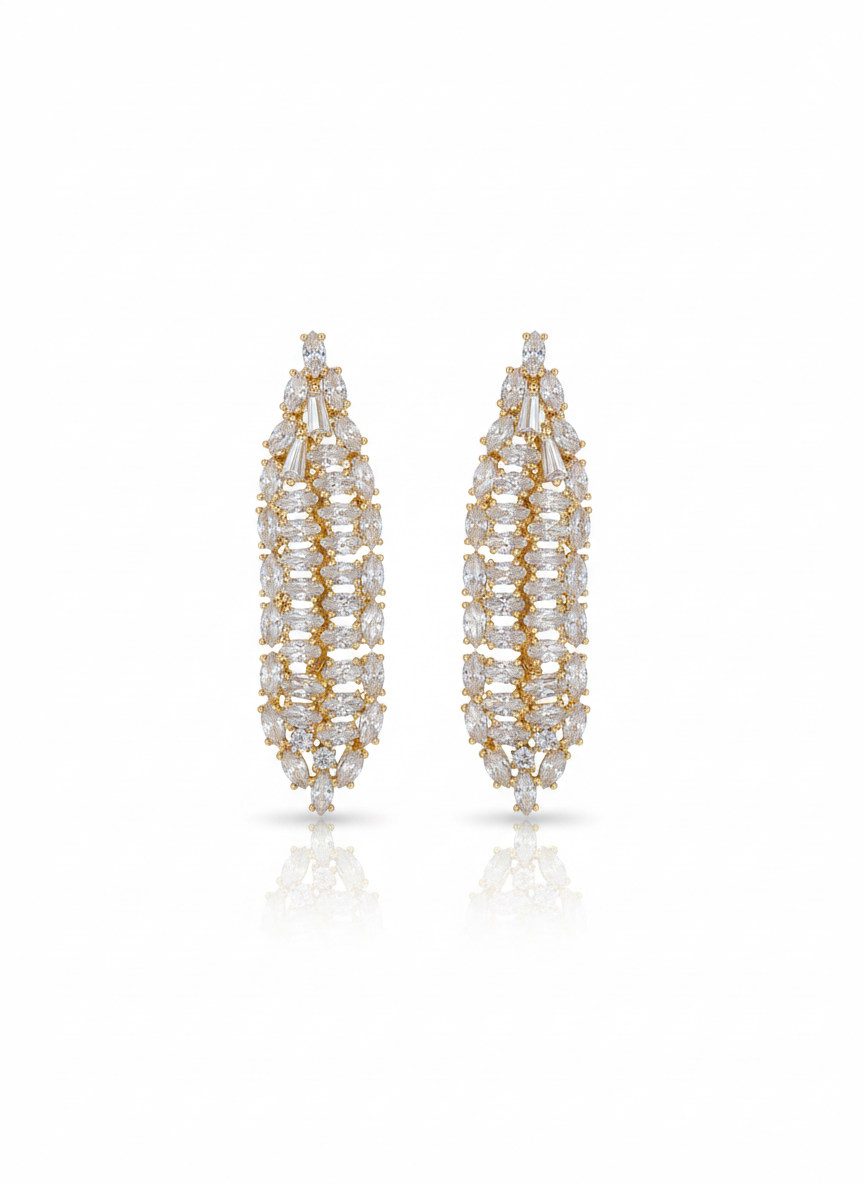 A set studded with gold zircon stones