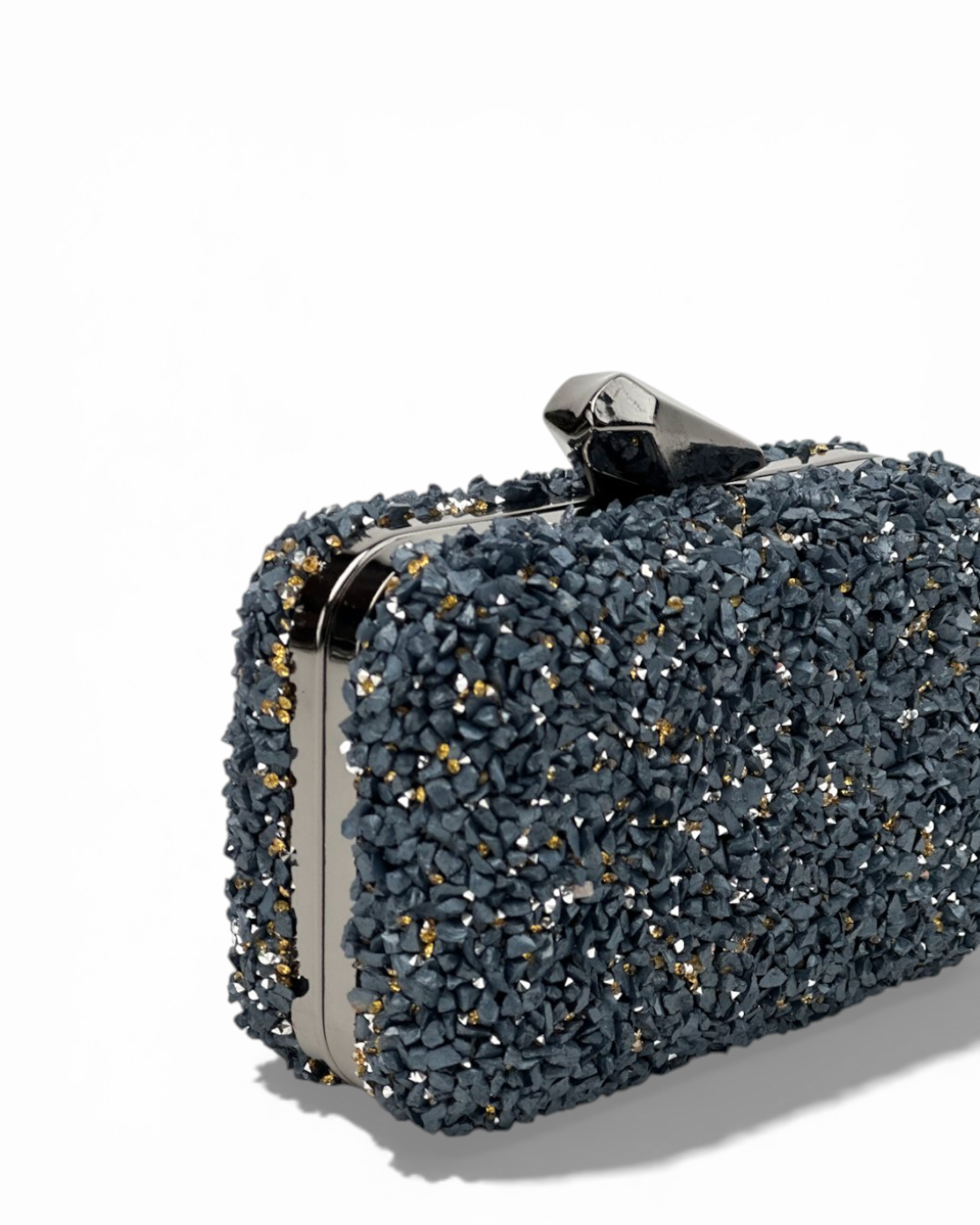 محفظة مصنوعة يدوياً