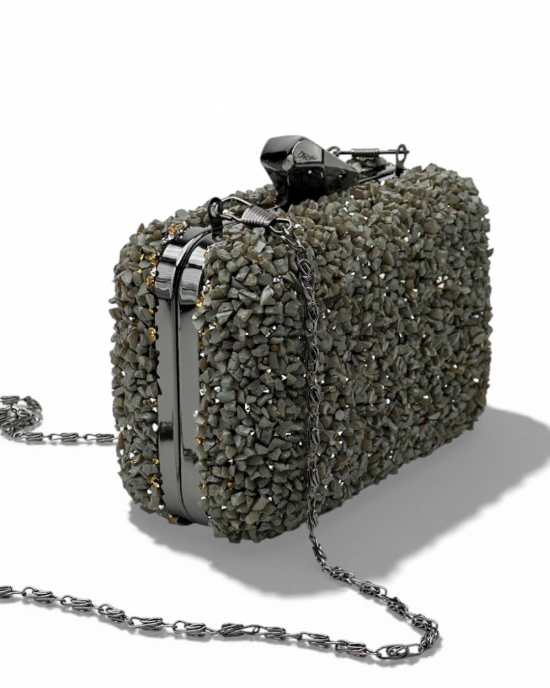 محفظة مصنوعة يدوياً