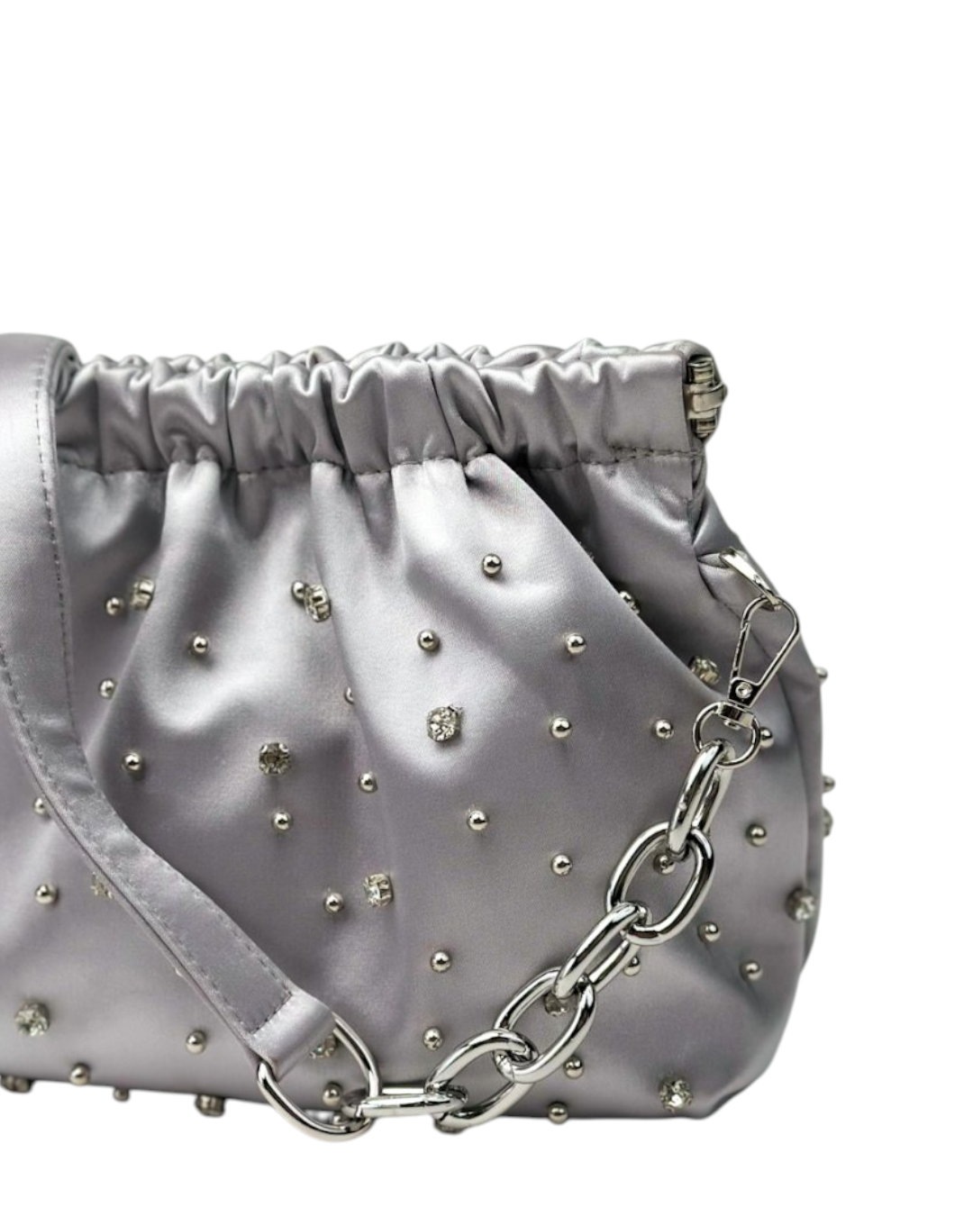 حقيبة من الساتان مزينة بالكريستال