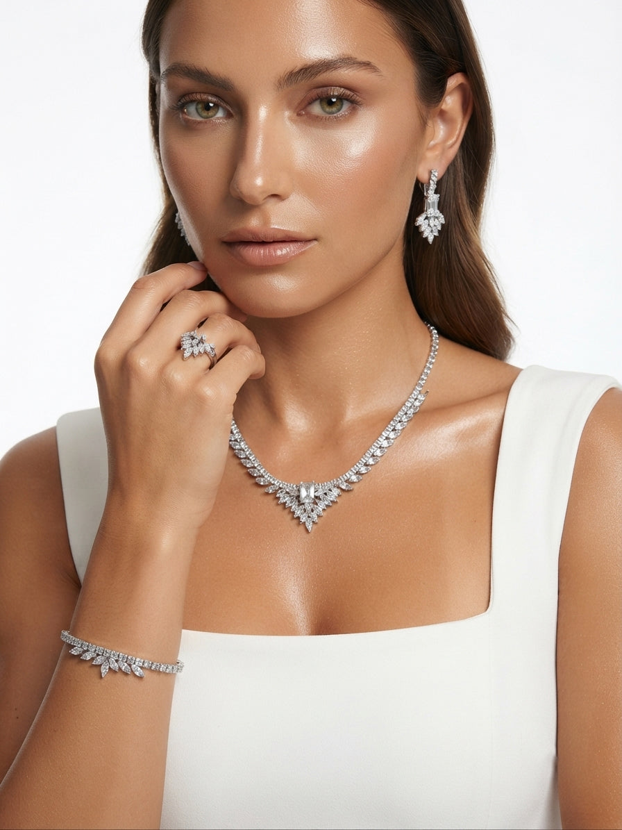 Set embellished with zircon stones