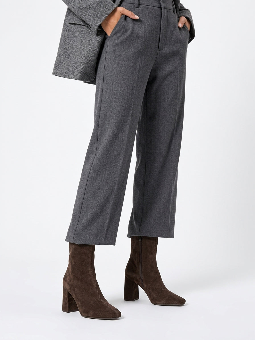 Women’s brown suede boots