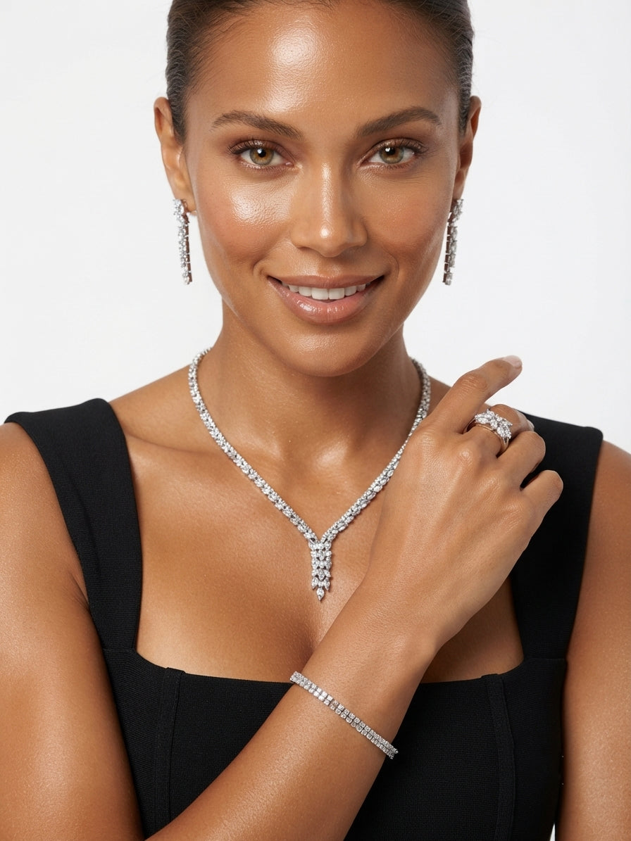 Set embellished with zircon stones