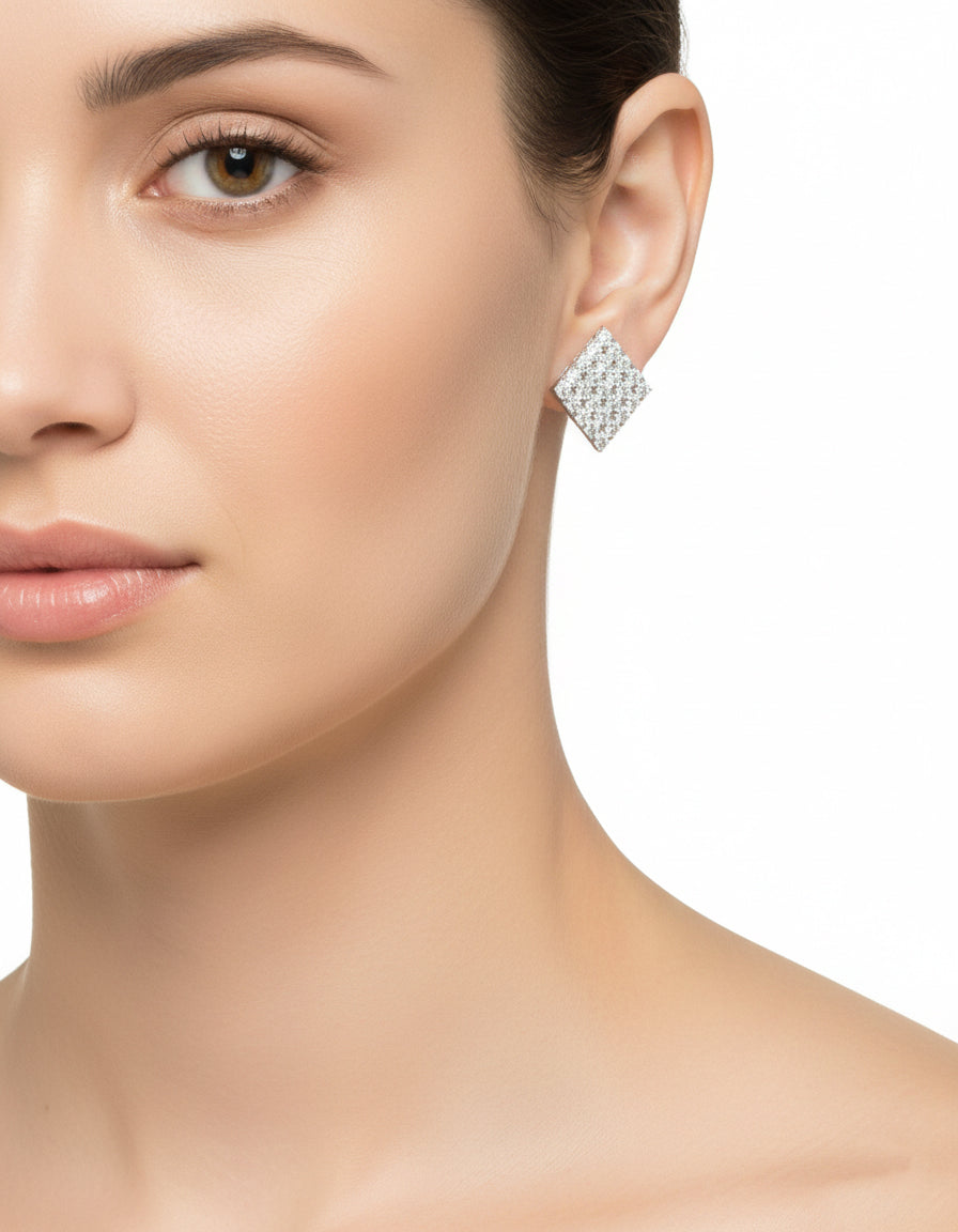 أقراط من الفضة عيار 925