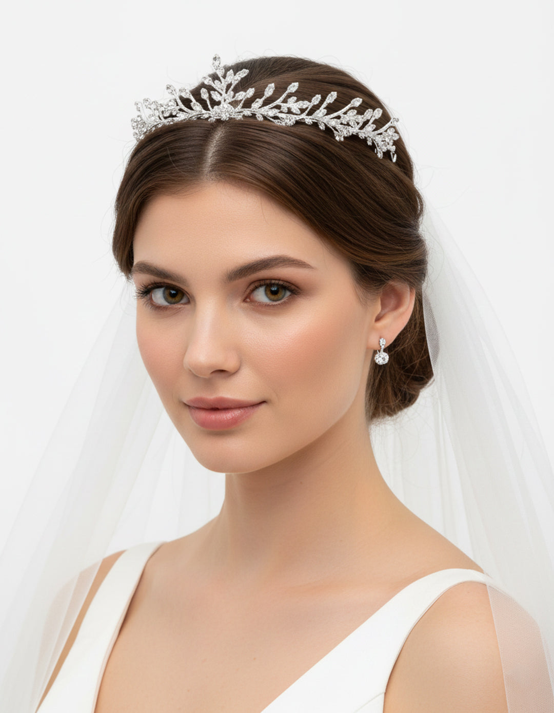 تاج مرصع بالزركون الفضي