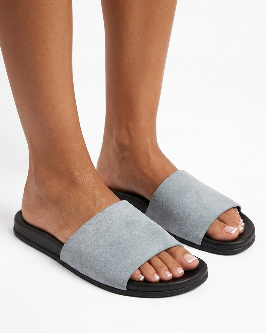 Suede slippers