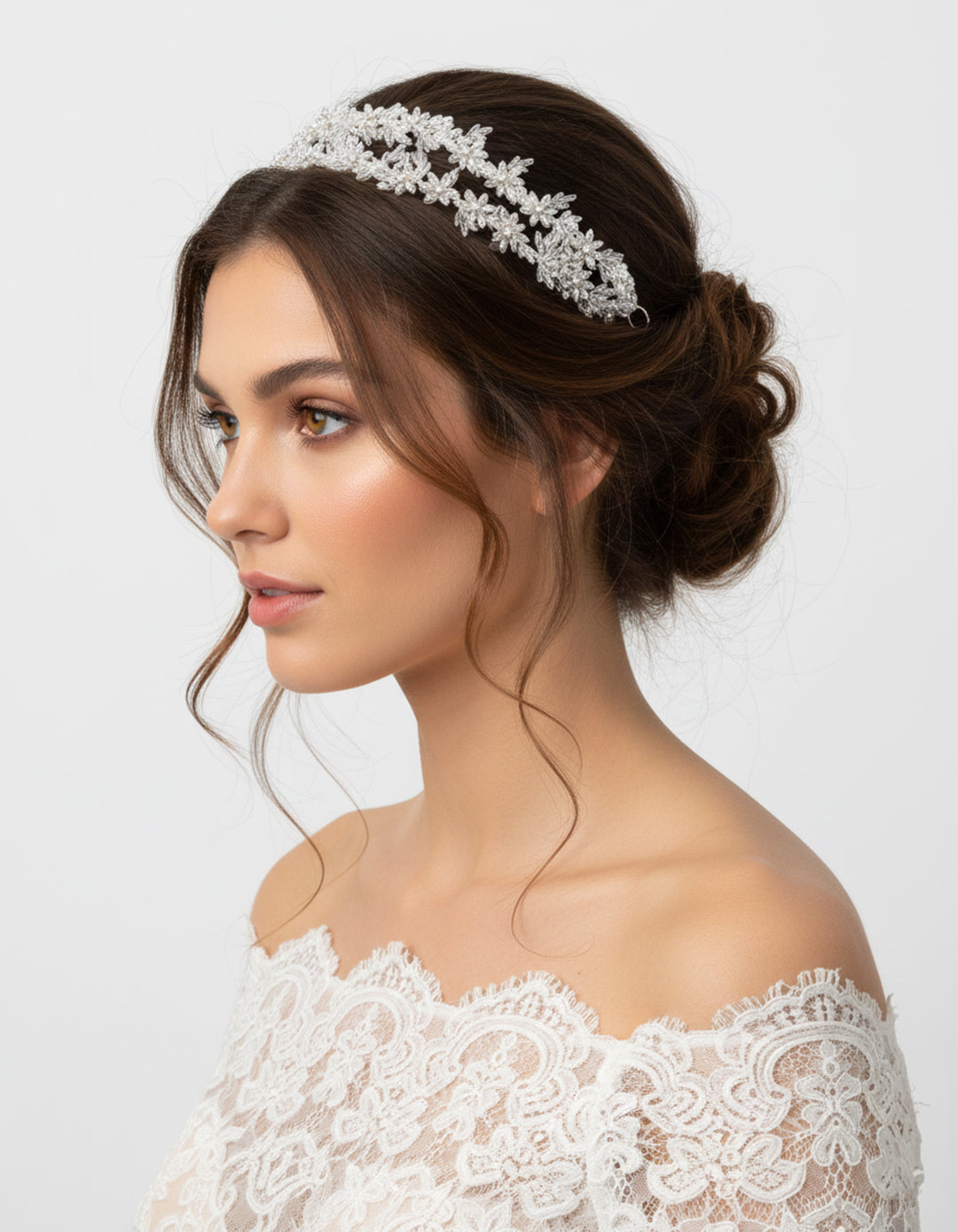 غطاء رأس مرصع بأحجار الزركون