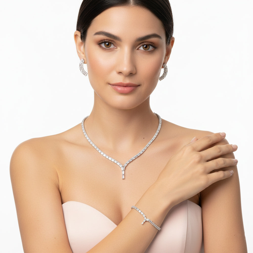 مرصع بأحجار الزركون