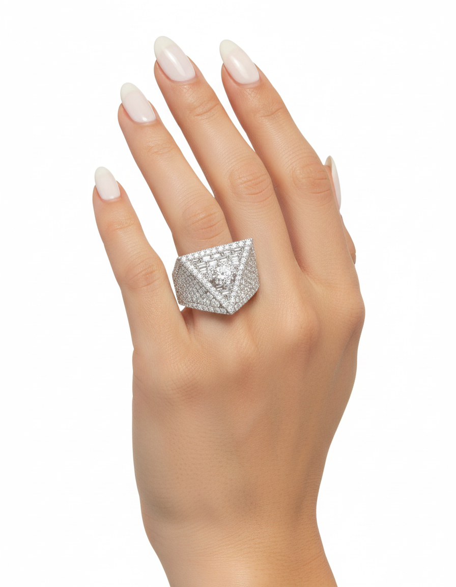 خاتم مرصع بأحجار الزركون