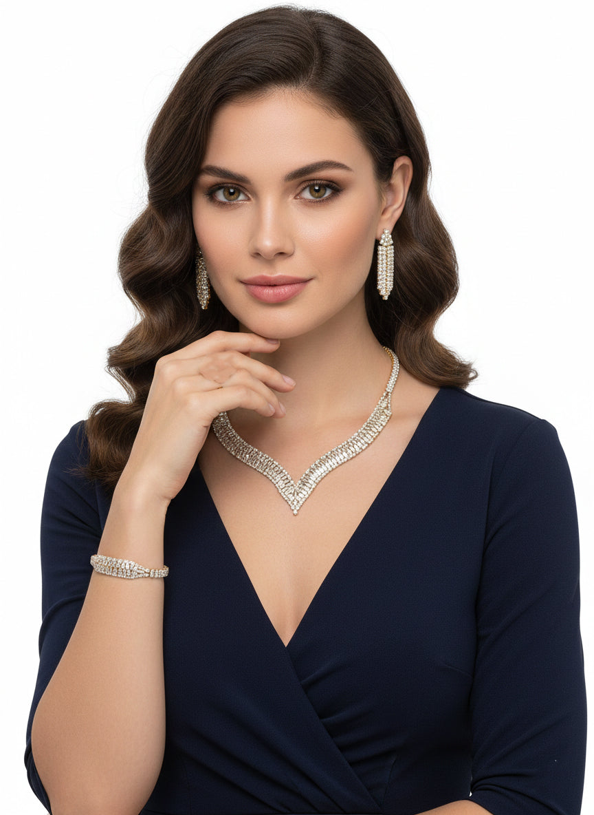 A set studded with gold zircon stones