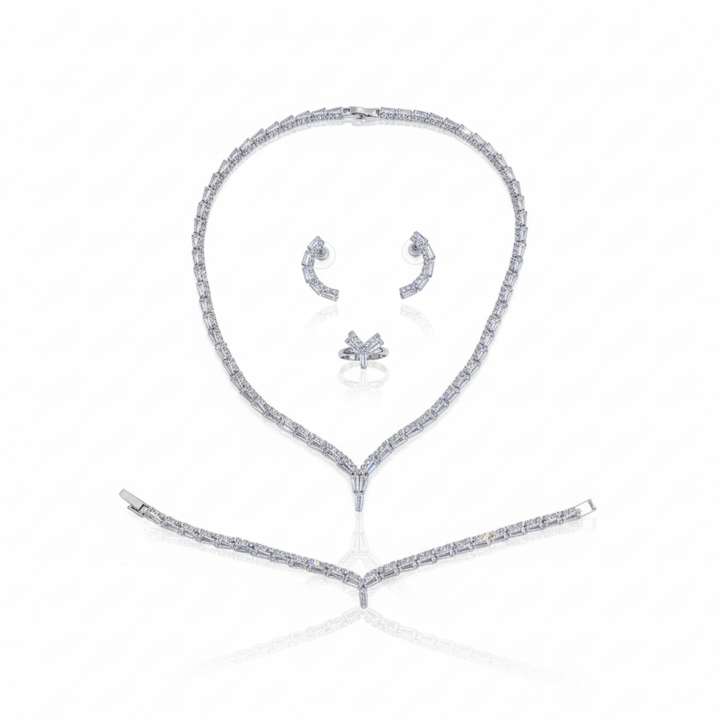 مرصع بأحجار الزركون