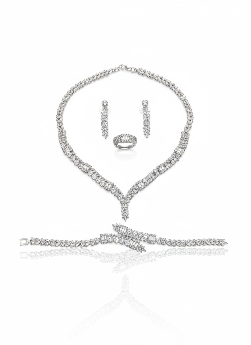 مرصع بأحجار الزركون