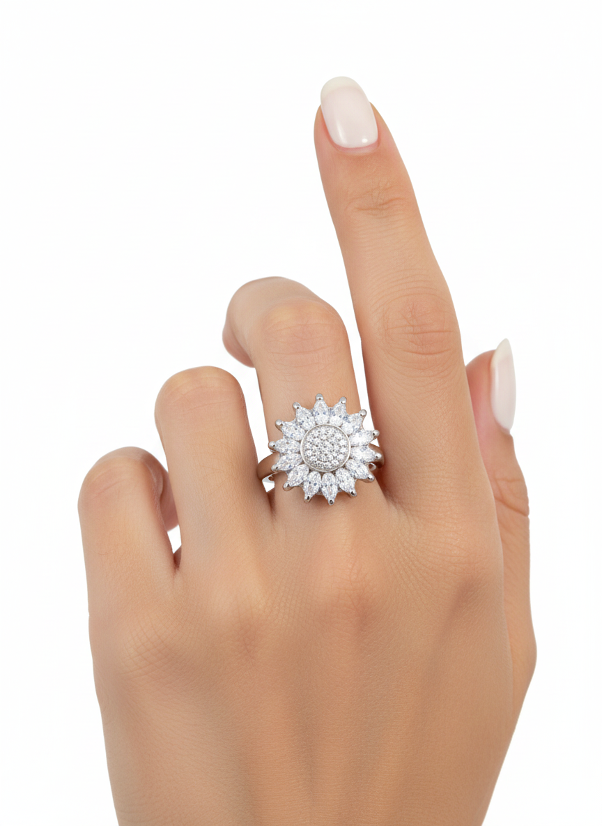 خاتم مرصع بأحجار الزركون