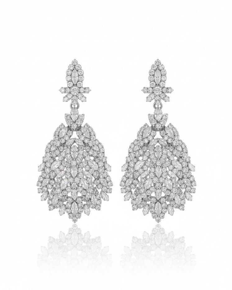 أقراط مرصعة بالزركون