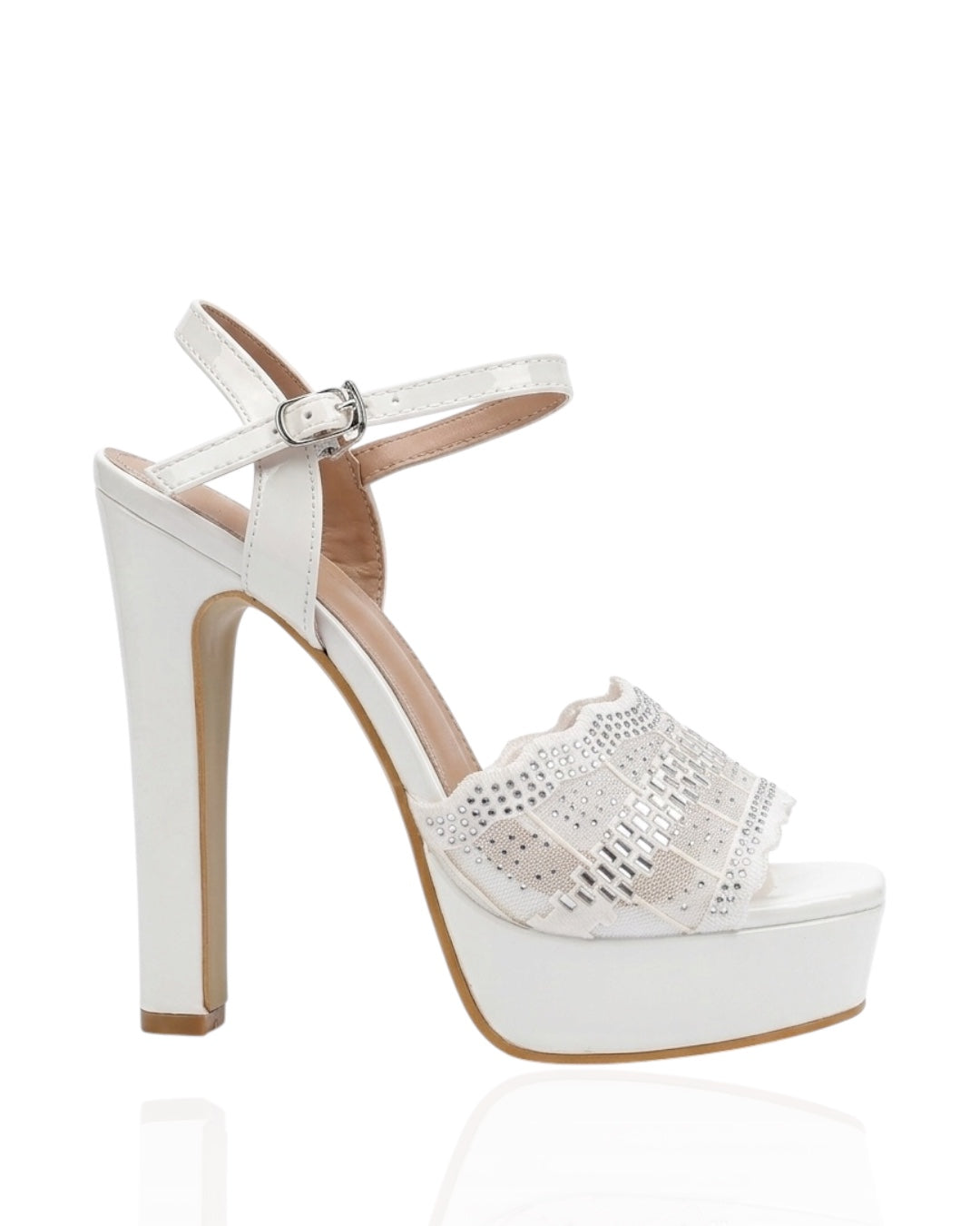 Sandal with sparkling stones