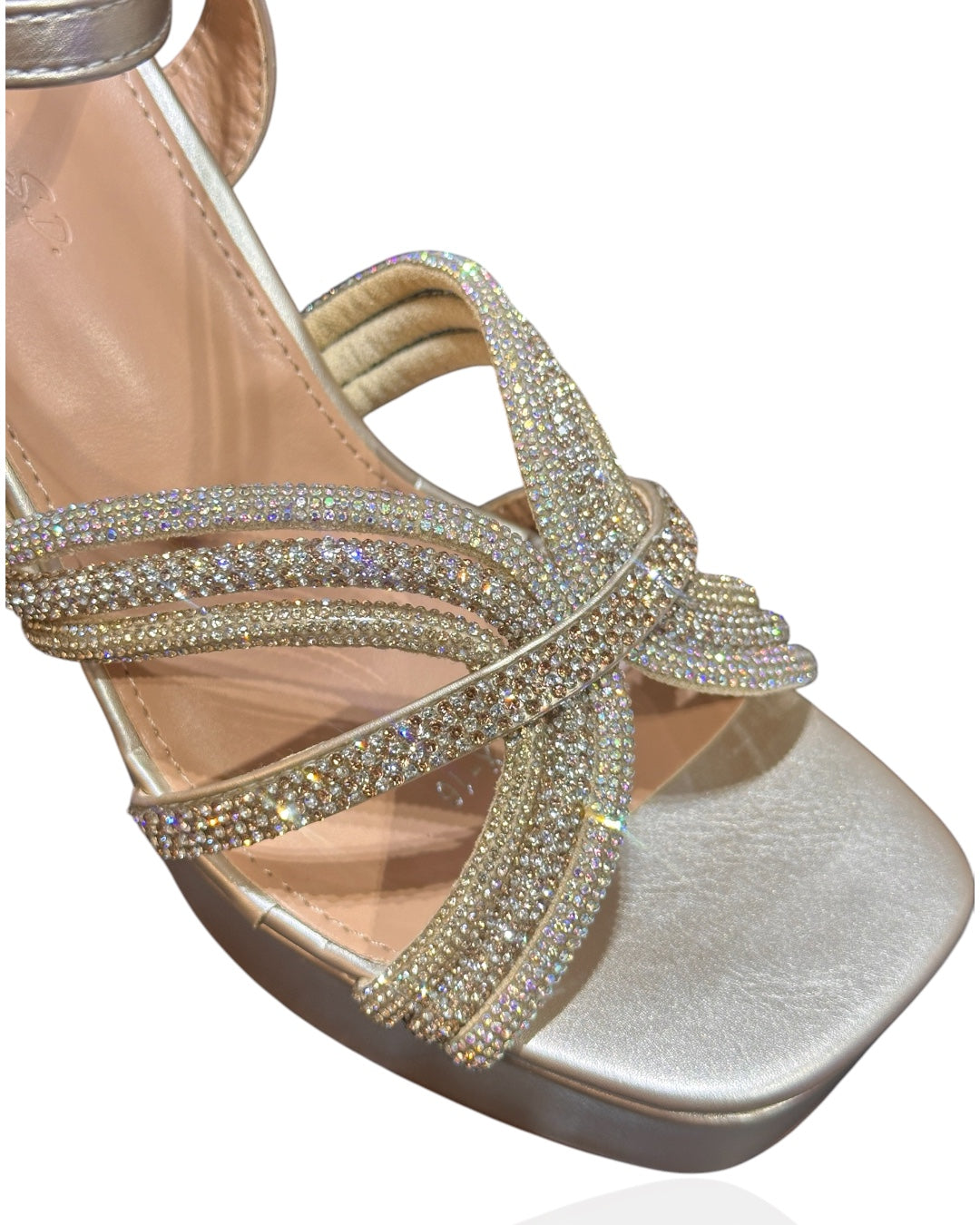 Bridal sandals with sparkling stones