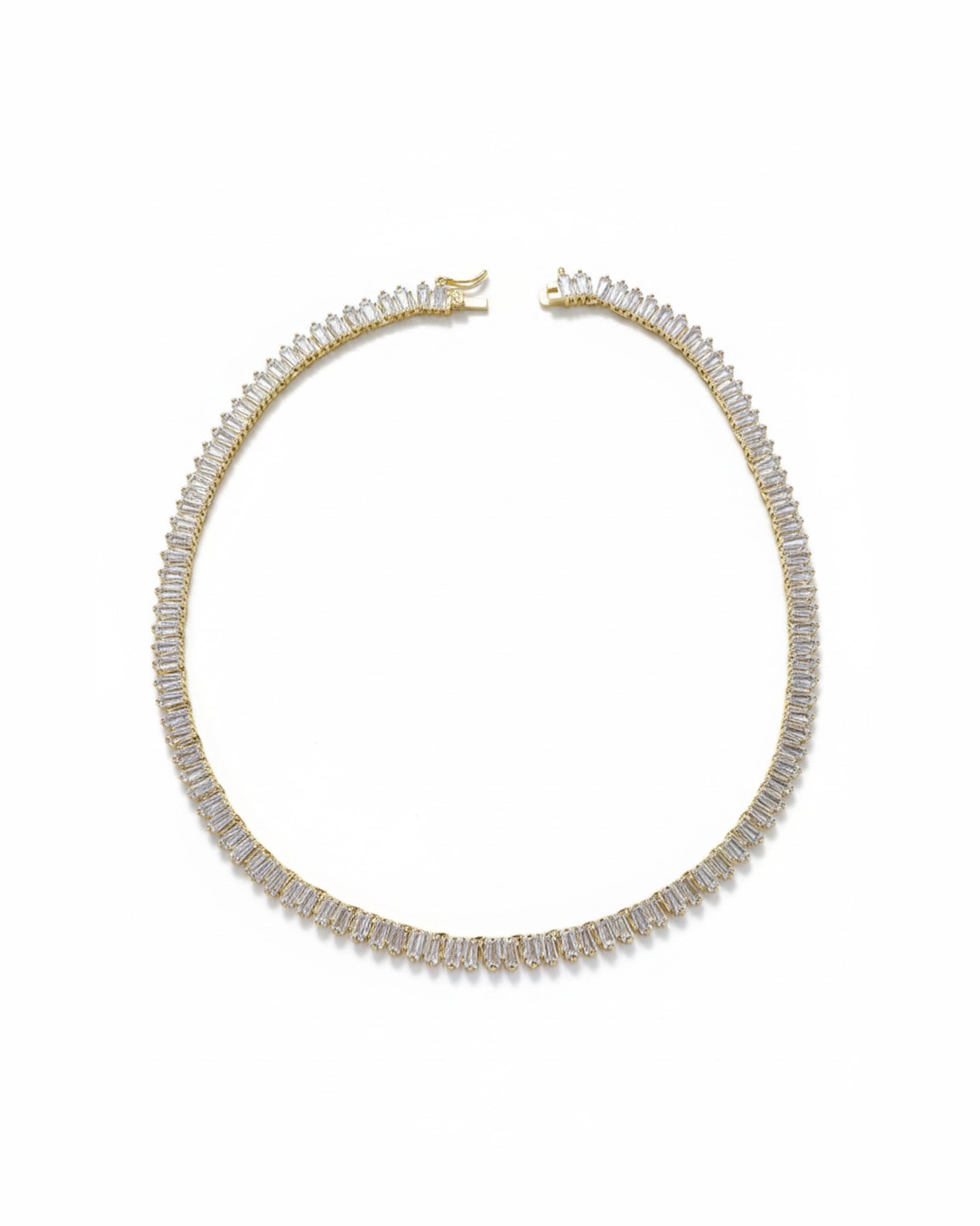 قلادة تنس مرصعة بأحجار الزركون