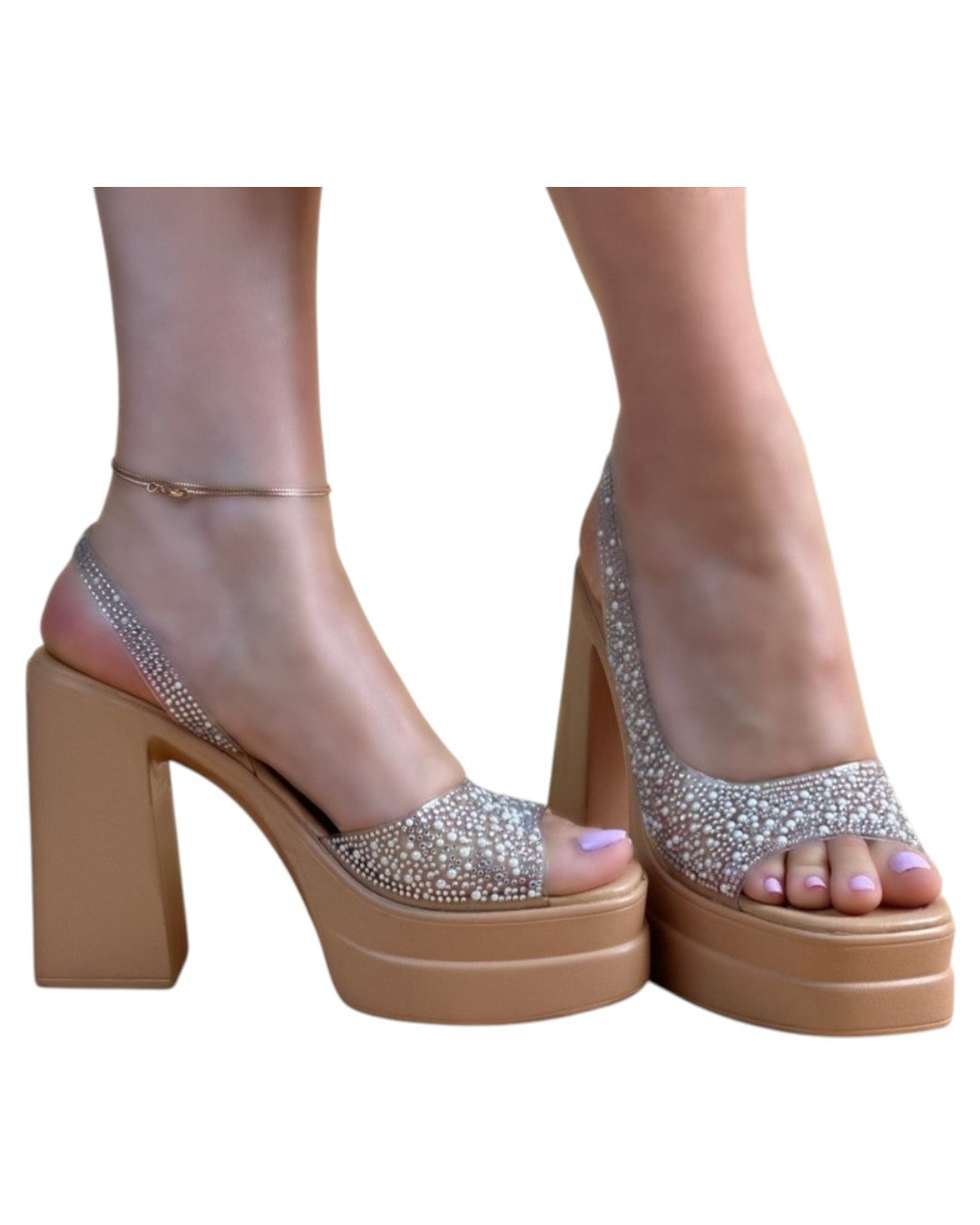 Transparent sandal with sparkling stones