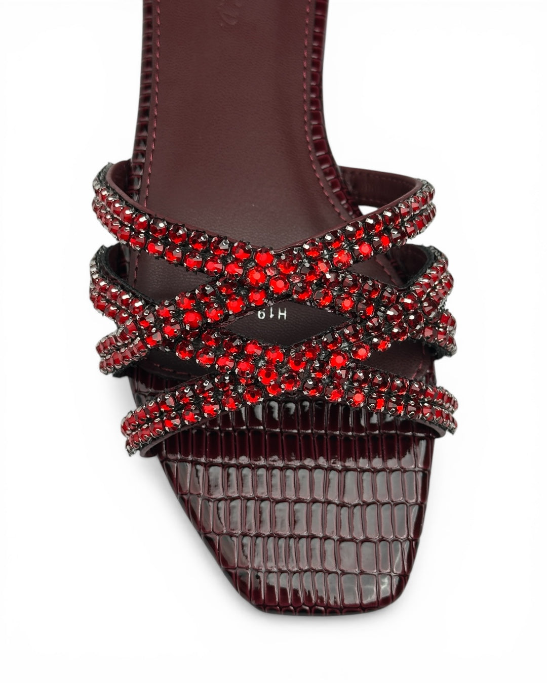 Leather slipper with crystal stones