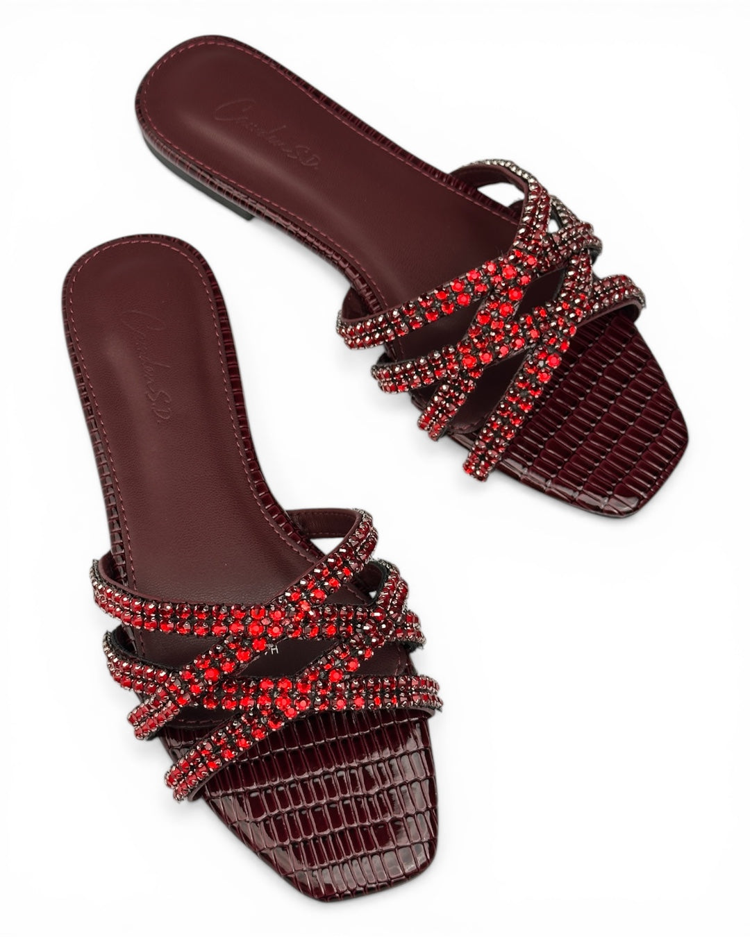 Leather slipper with crystal stones