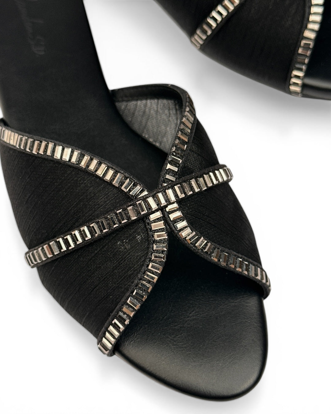 Lace slippers with crystal stones