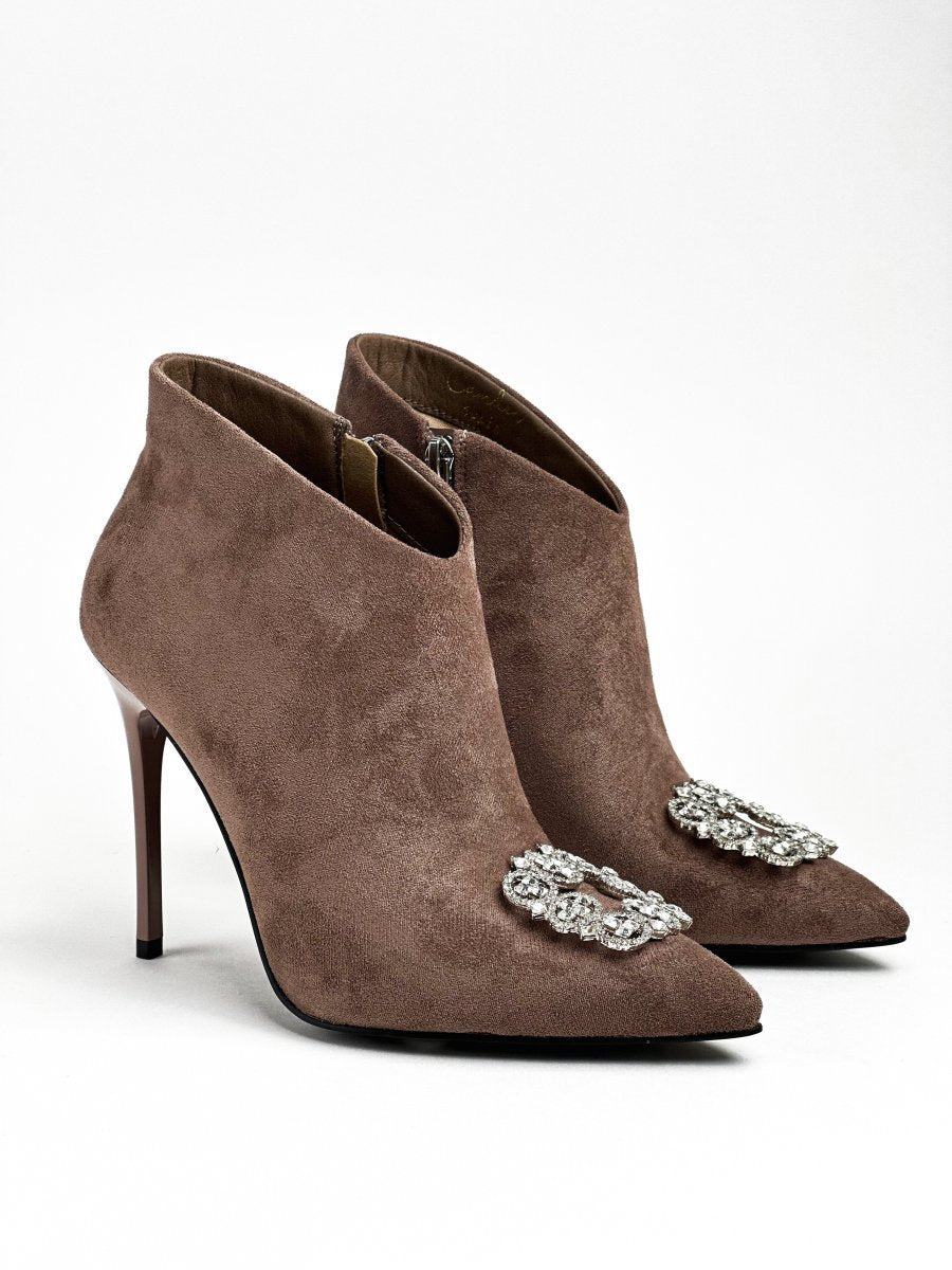 جزمة قصيرة من جلد الغزال