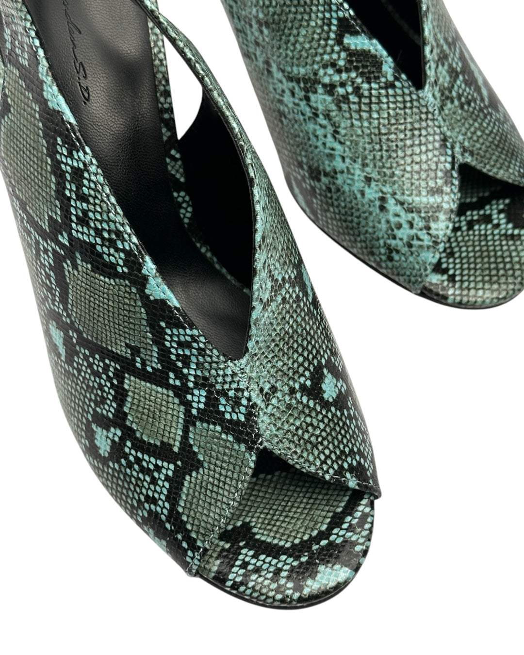 Leather sandal