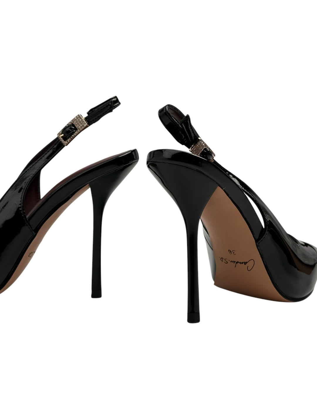 Leather heels with a side buckle
