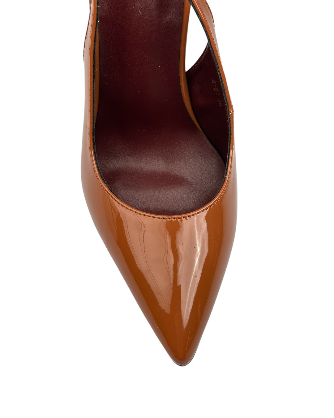 Leather heels with a side buckle