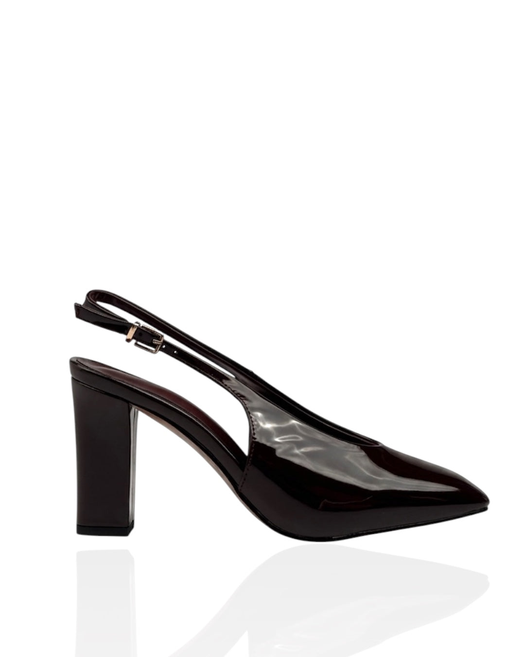 Leather heels with a side buckle