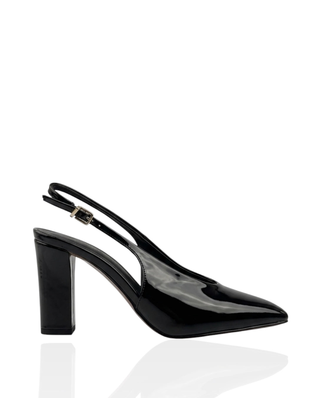 Leather heels with a side buckle