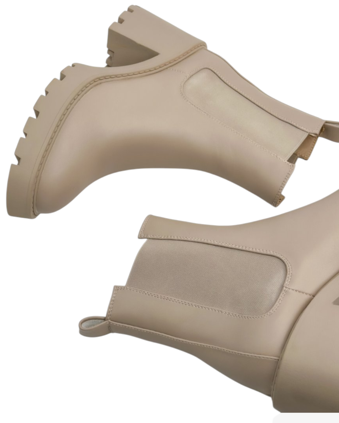 Leather Chelsea boot with thick sole