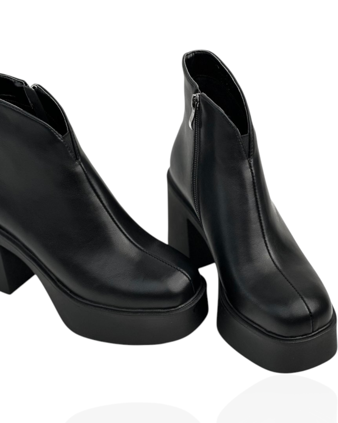 Leather boots with a block heel