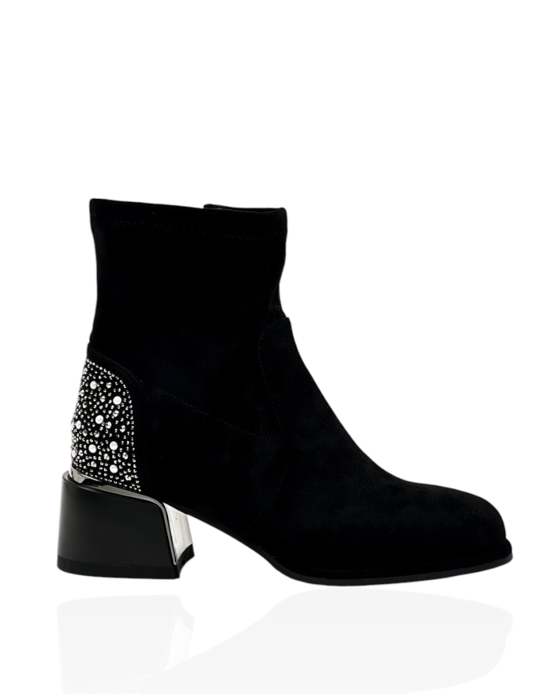 Black suede boots with back stones