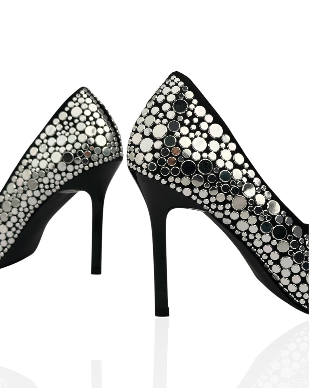 Hills glossy black