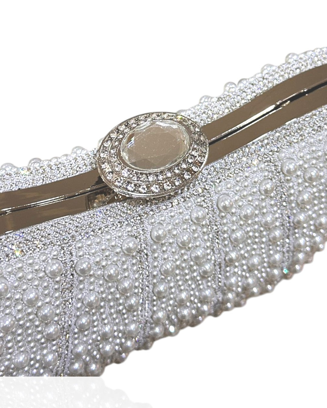 Wallet with pearl and crystal stones