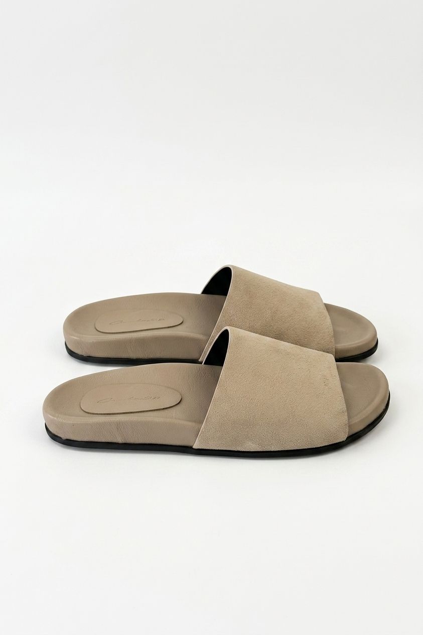 Suede slippers