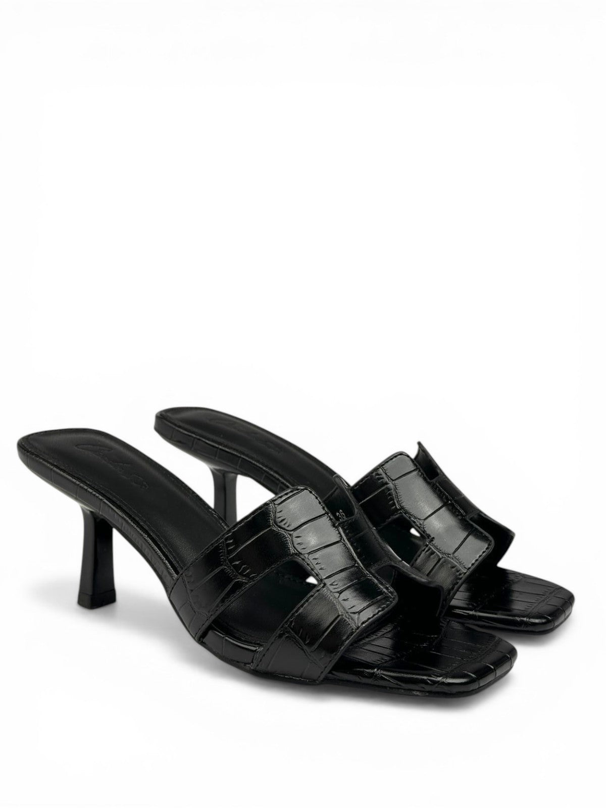 Leather slipper