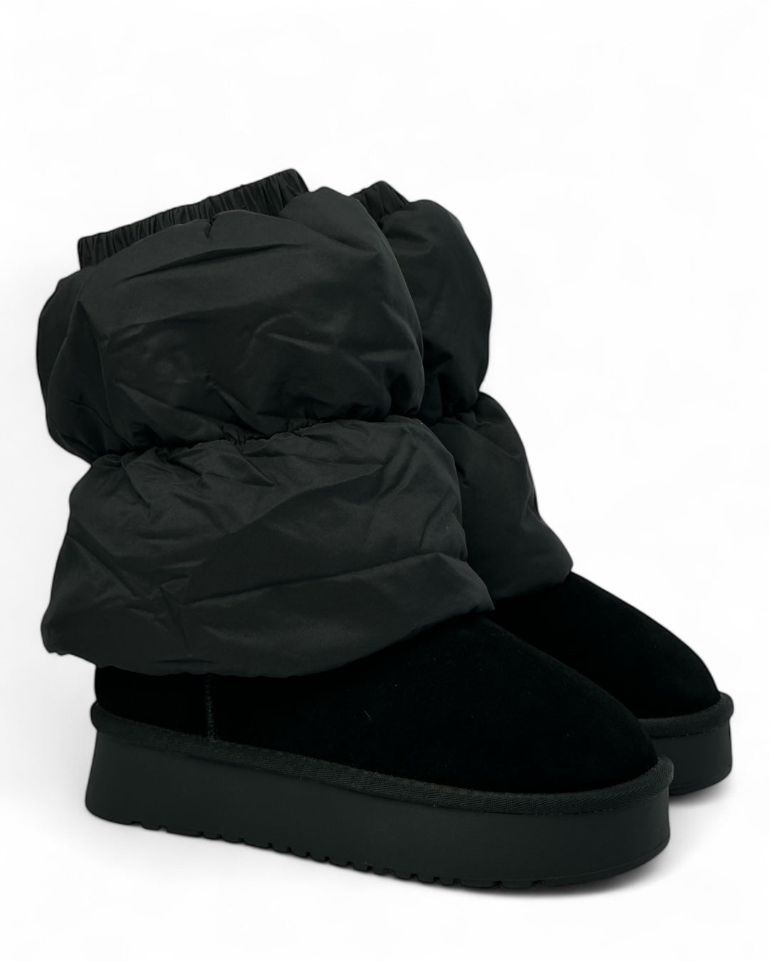 حذاء مبطن بلوحة علوية منتفخة قابلة للإزالة