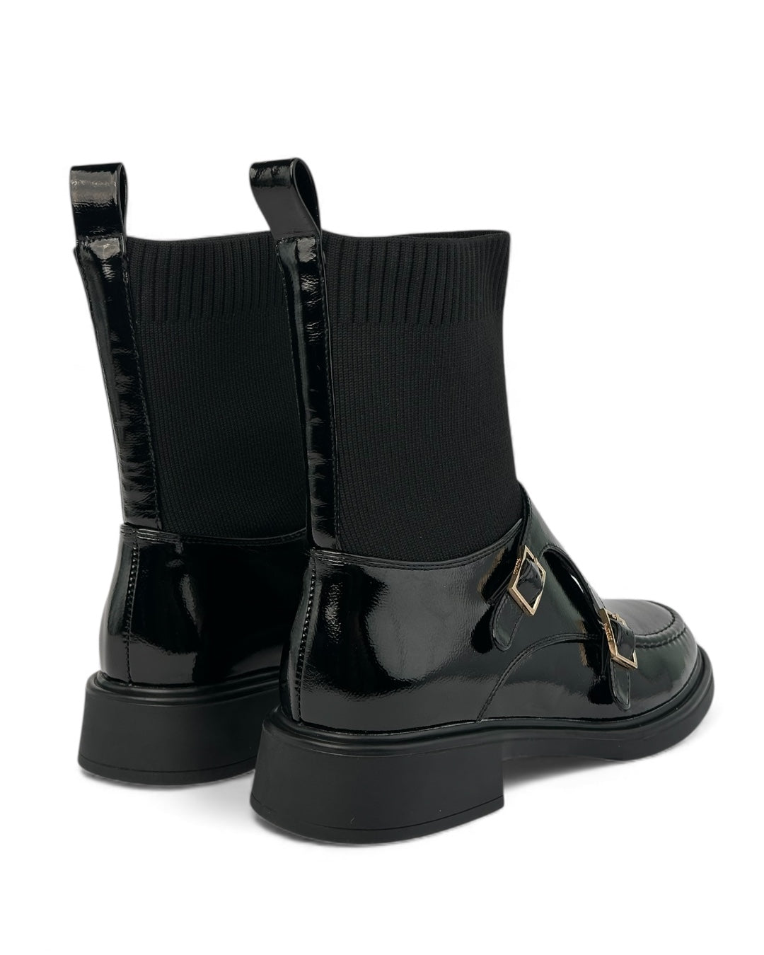 حذاء جورب من الجلد اللامع