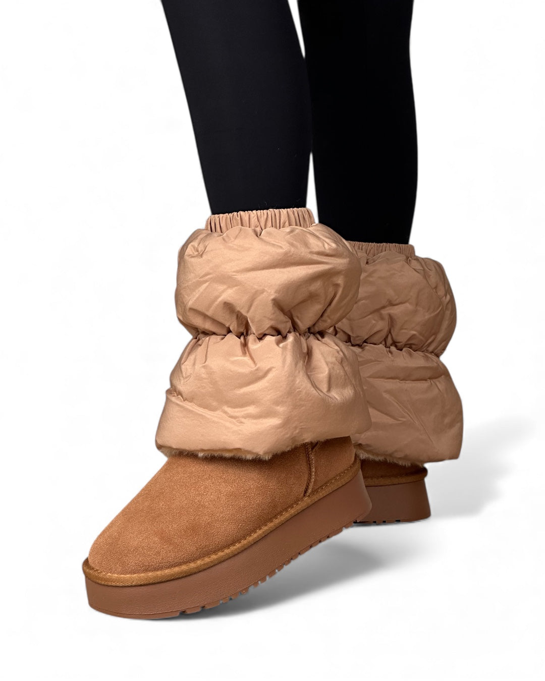 حذاء مبطن بلوحة علوية منتفخة قابلة للإزالة