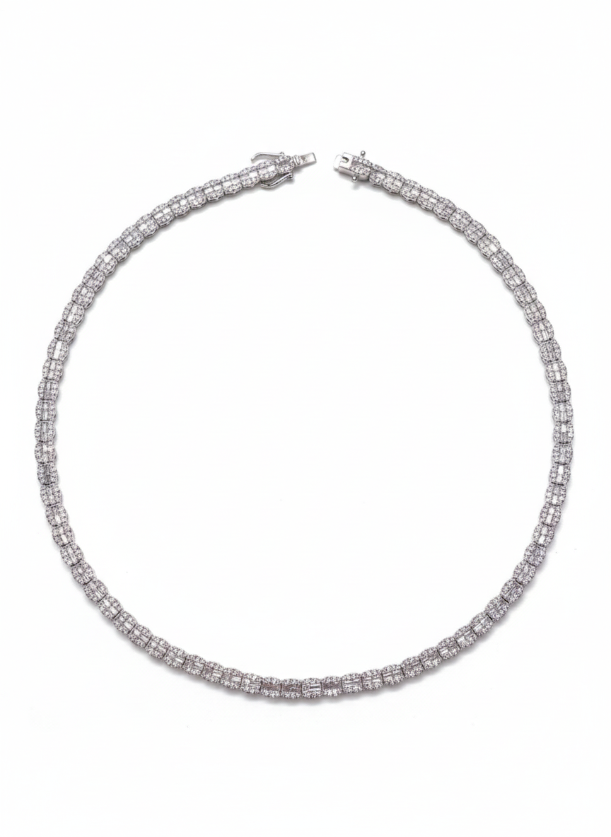 قلادة من حجر الزركون