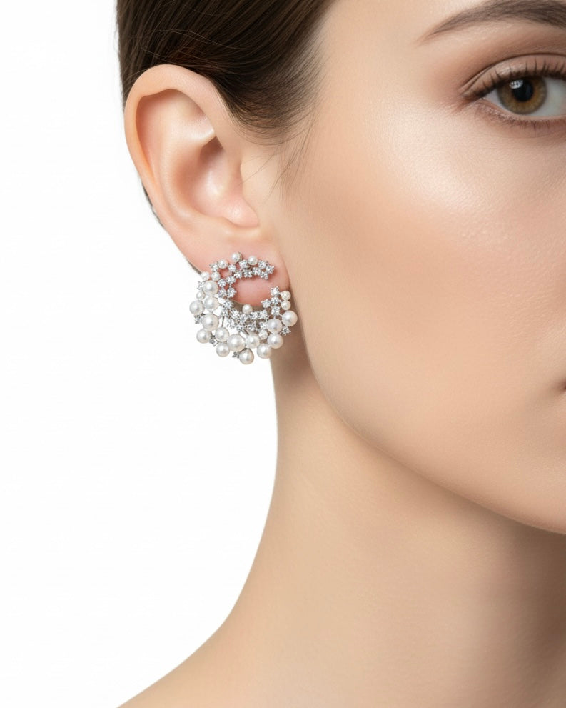 أقراط مرصعة بالزركون واللؤلؤ