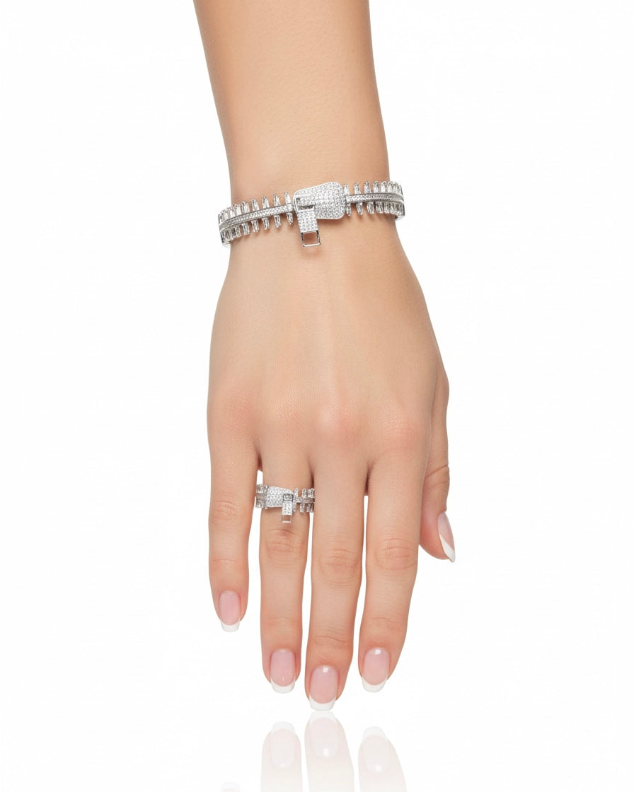 طقم مرصع بالزركون