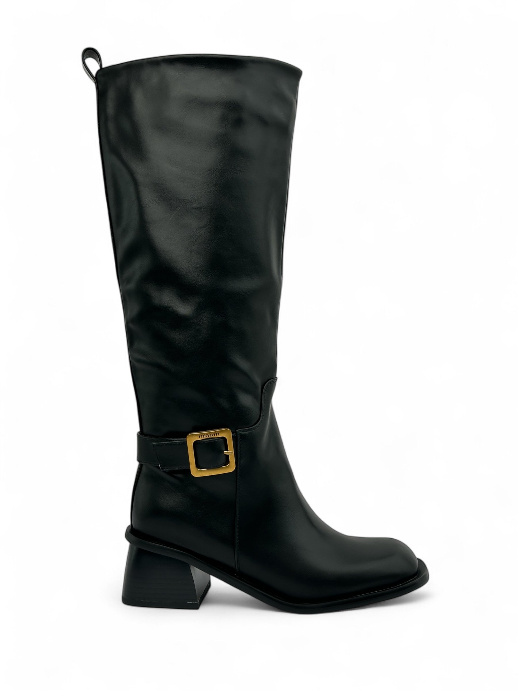 حذاء طويل من الجلد ذو مقدمة مربعة وكعب عريض